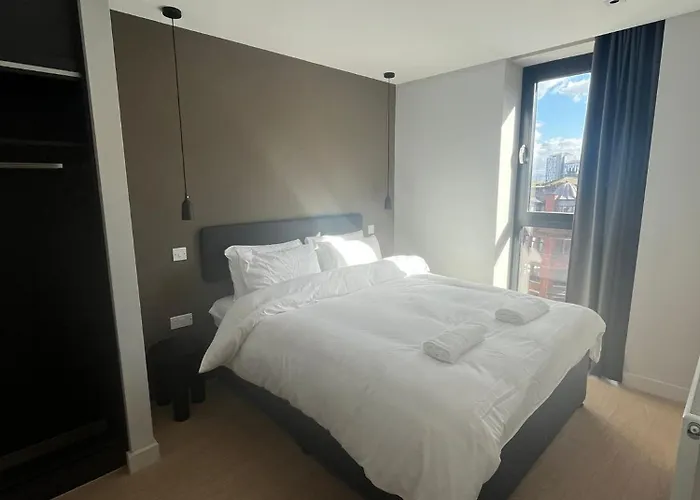 Luxury 2 Bedroom Apartment